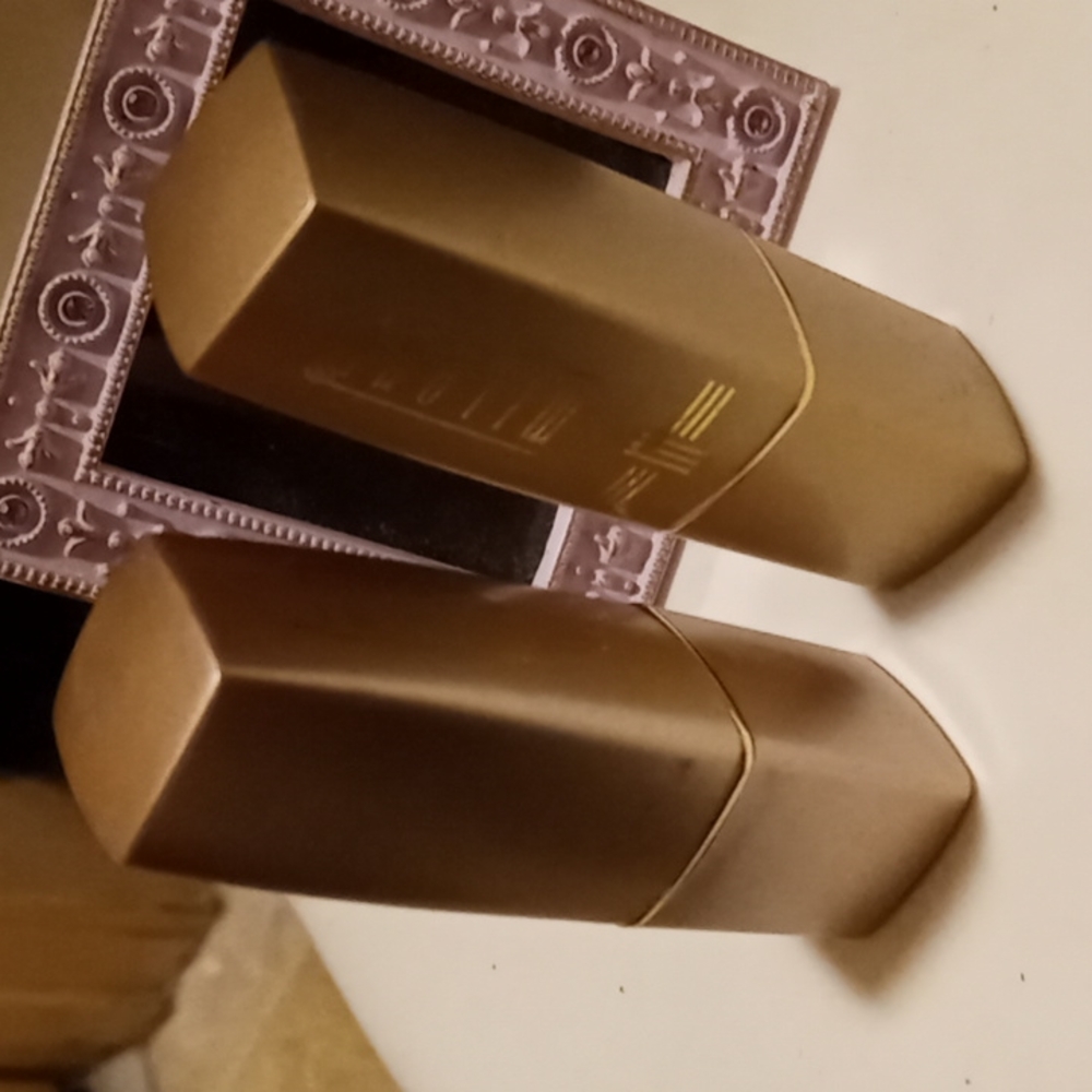SET OF MILANI CREAMY LIPSTICKS
